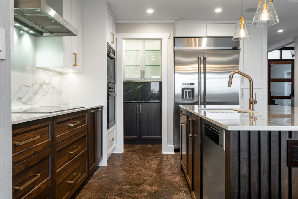 235_W_Kings_Road-6